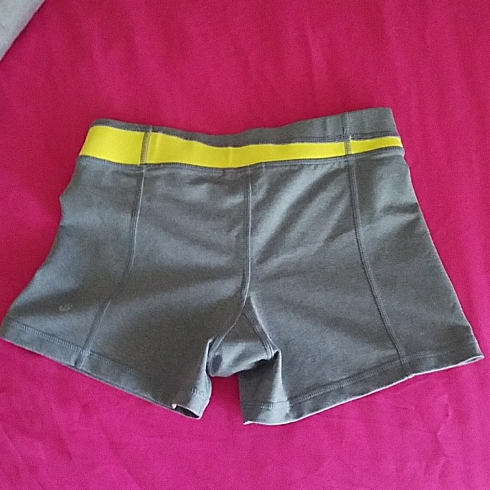 Sport shorts Lululemon size x/s  S